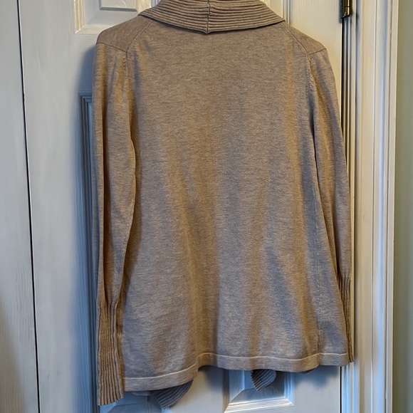 Gap cream colored waterfall cardigan size small - Picture 6 of 13